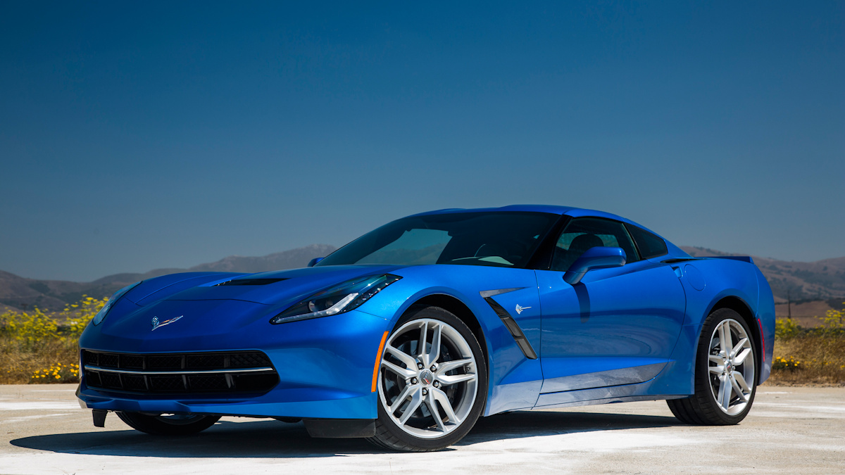 Corvette Generations/C7/C7 2014 stingray Z51 Blue front three quarter.jpg